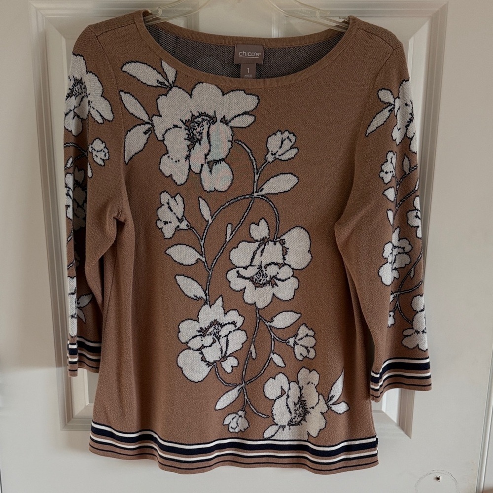 Chico's Tan and White Floral Sweater Size 1